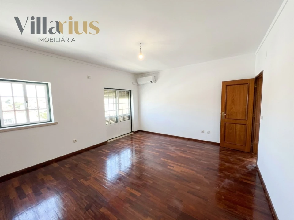 Moradia T4 para Venda em São João Baptista Foto 15