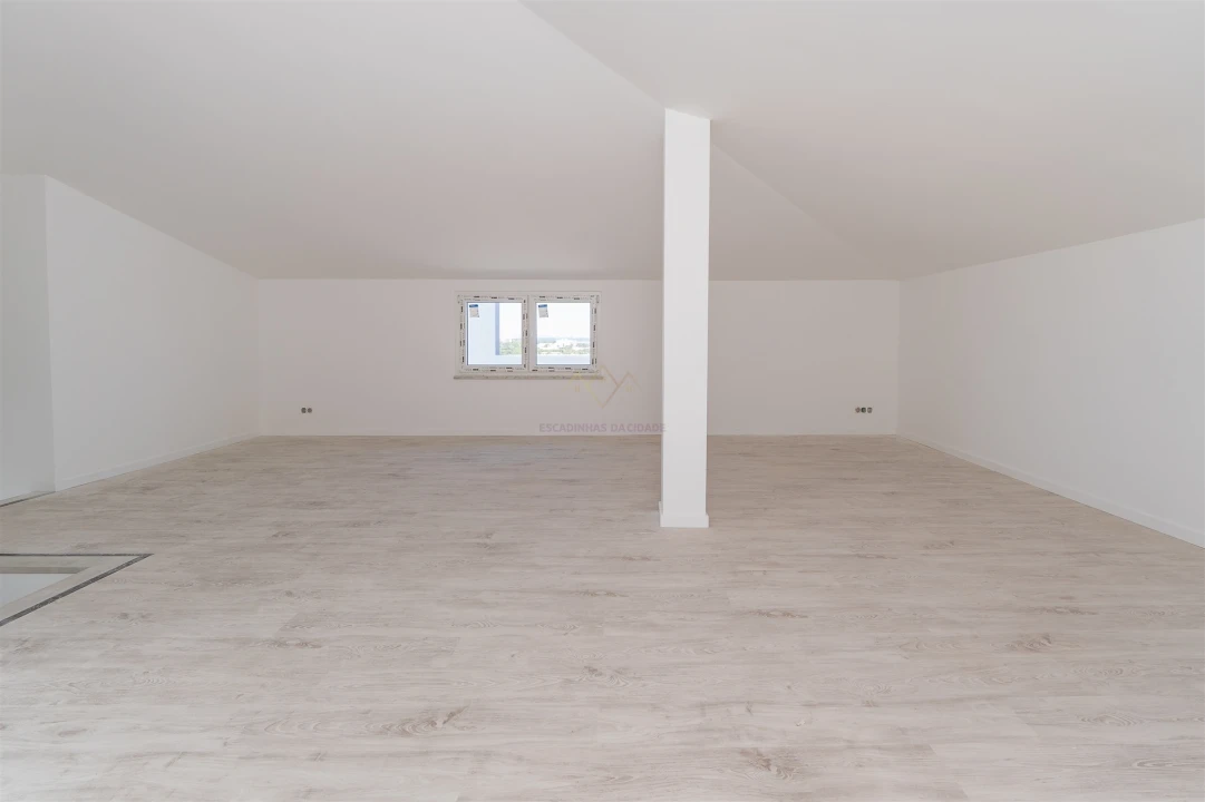 Apartamento T4 para Venda em Seixal, Arrentela e Aldeia de Paio Pires Foto 14
