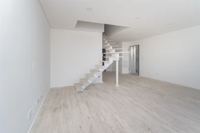Apartamento T4 para Venda em Seixal, Arrentela e Aldeia de Paio Pires