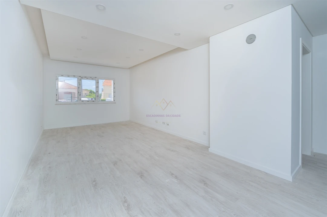 Apartamento T4 para Venda em Seixal, Arrentela e Aldeia de Paio Pires Foto 34