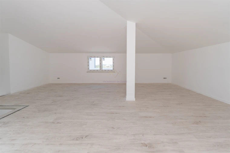 Apartamento T4 para Venda em Seixal, Arrentela e Aldeia de Paio Pires Foto 14