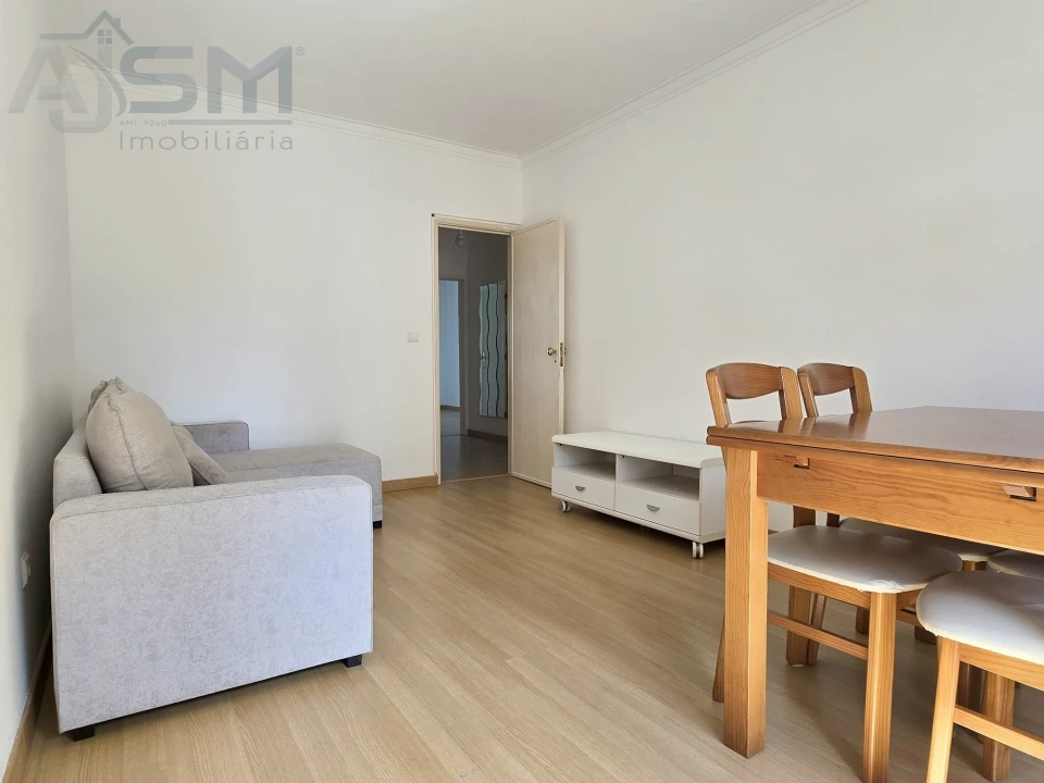 Apartamento T2 para Arrendamento em Carcavelos e Parede Foto 3