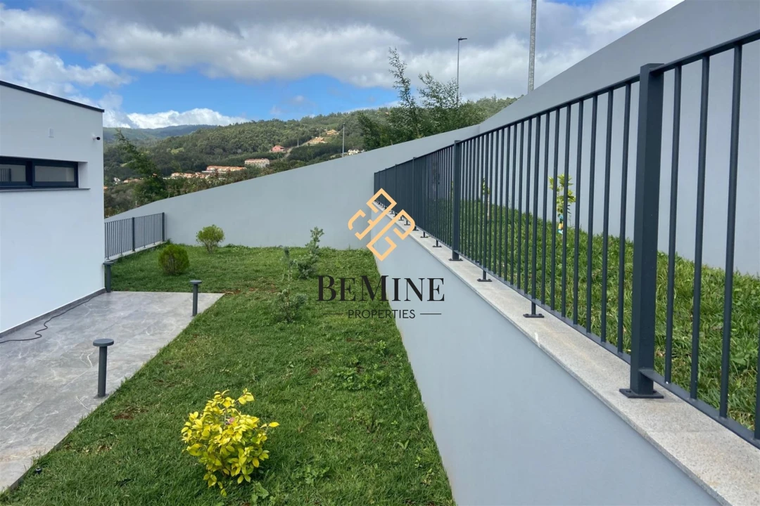 Moradia T3 para Venda em Santa Cruz Foto 45