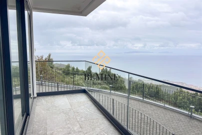 Moradia T3 para Venda em Santa Cruz