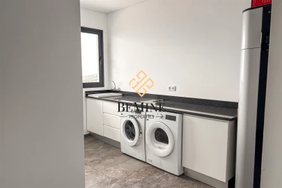 Moradia T3 para Venda em Santa Cruz