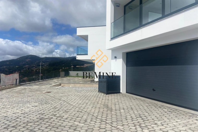 Moradia T3 para Venda em Santa Cruz Foto 39