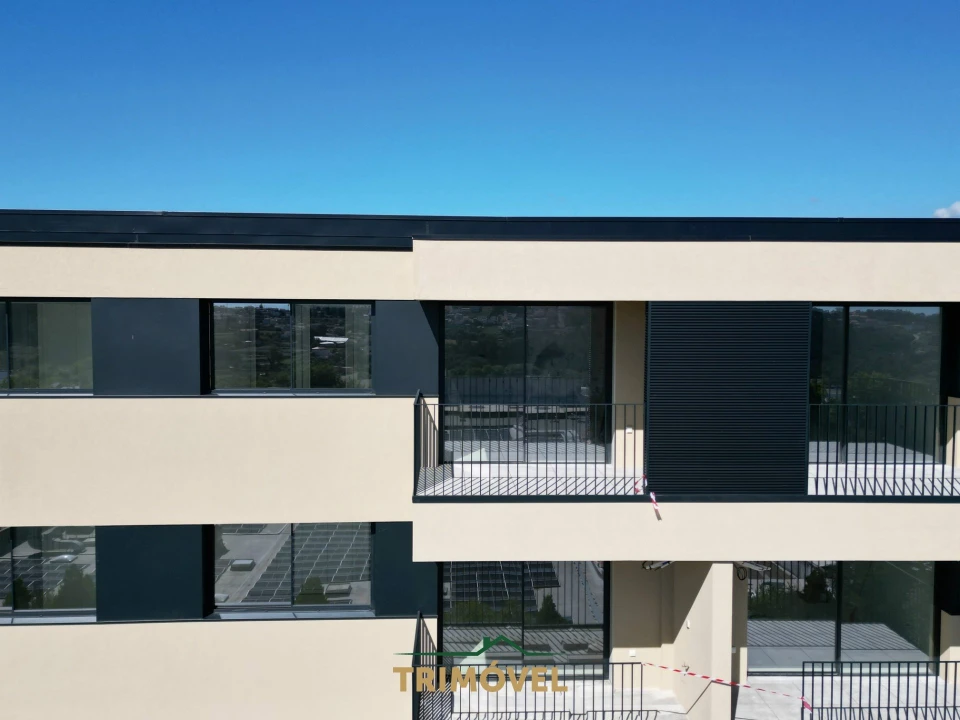 Apartamento T2 para Venda em São João da Madeira Foto 24