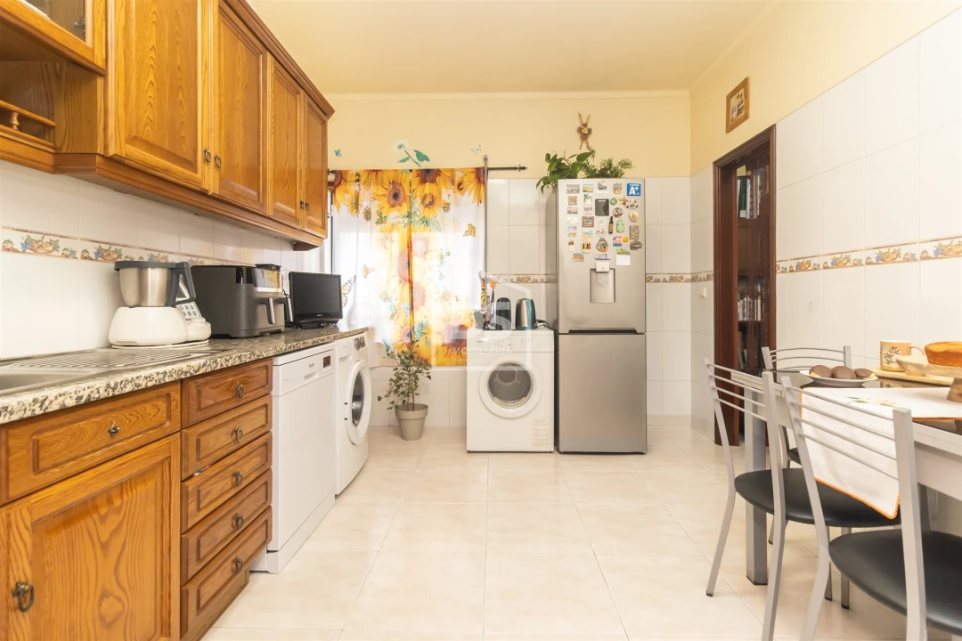 Apartamento T3 para Venda em Moita Foto 9