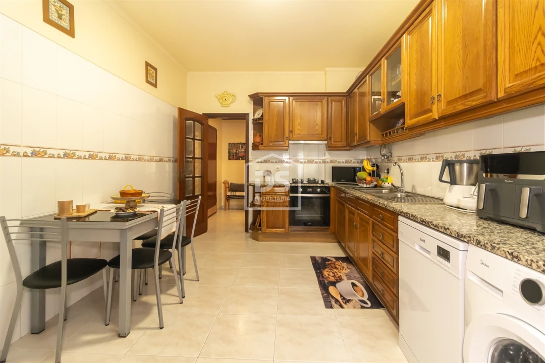 Apartamento T3 para Venda em Moita Foto 12