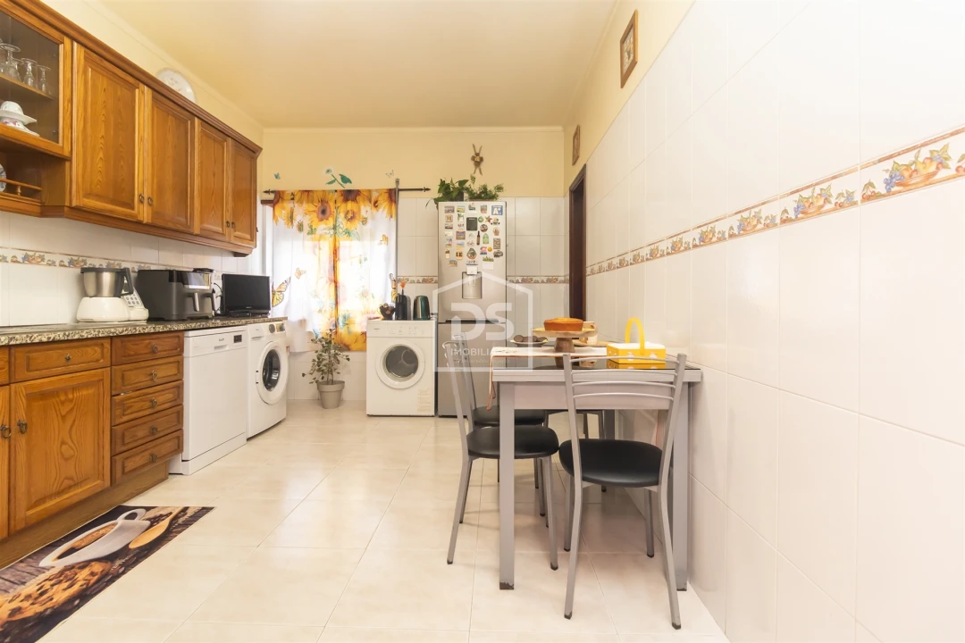 Apartamento T3 para Venda em Moita Foto 11