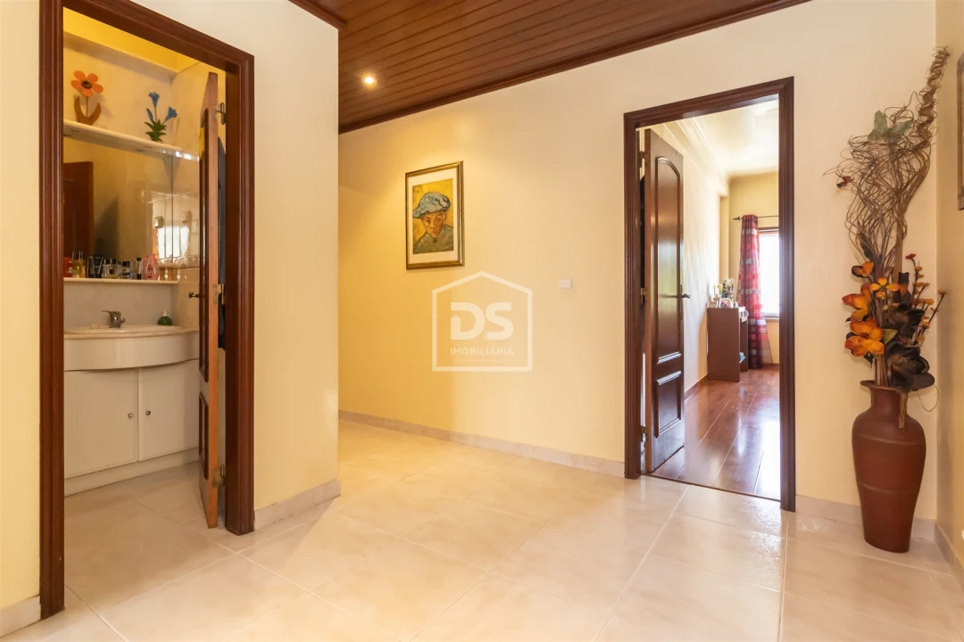 Apartamento T3 para Venda em Moita Foto 23