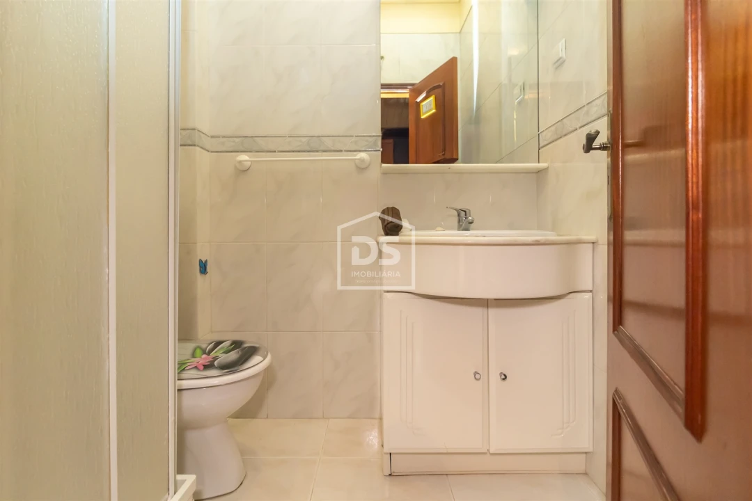 Apartamento T3 para Venda em Moita Foto 28