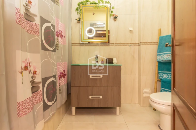 Apartamento T3 para Venda em Moita Foto 17