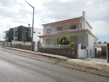 Moradia T4 para Venda em Porto de Mós - São João Baptista e São Pedro