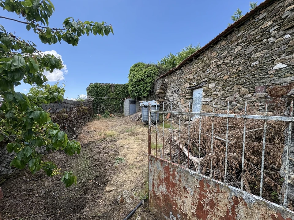 Moradia T2 para Venda em Sambade Foto 7