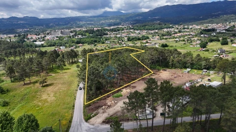 Terreno para Venda em Lordelo