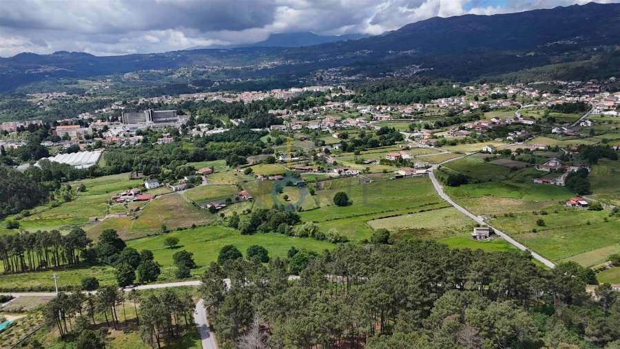 Terreno para Venda em Lordelo Foto 9