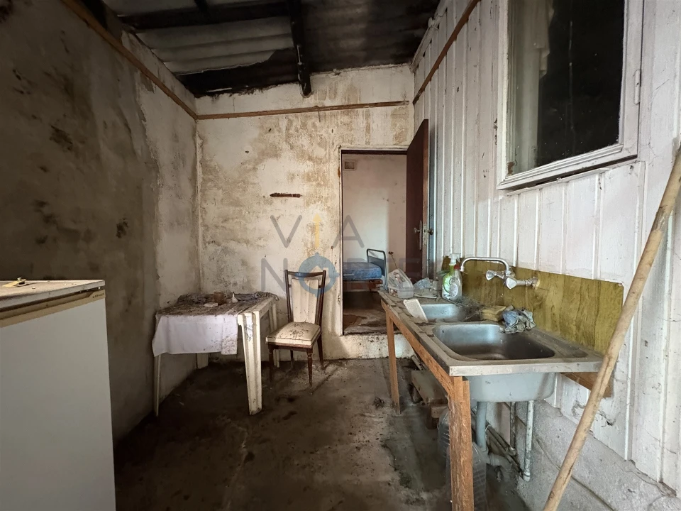 Moradia T0 para Venda em Eucisia, Gouveia e Valverde Foto 7