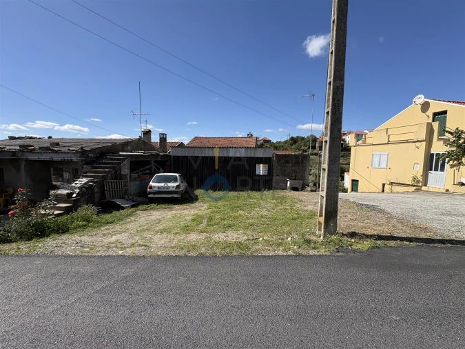 Moradia T0 para Venda em Eucisia, Gouveia e Valverde Foto 2