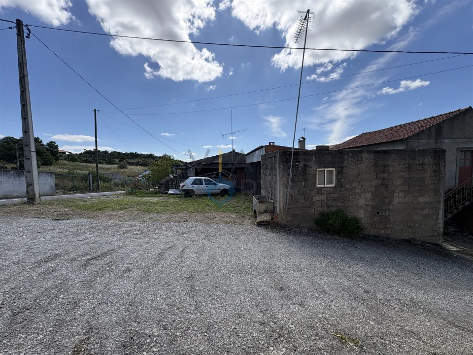 Moradia T0 para Venda em Eucisia, Gouveia e Valverde Foto 3