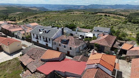 Moradia T4 para Venda em Eucisia, Gouveia e Valverde