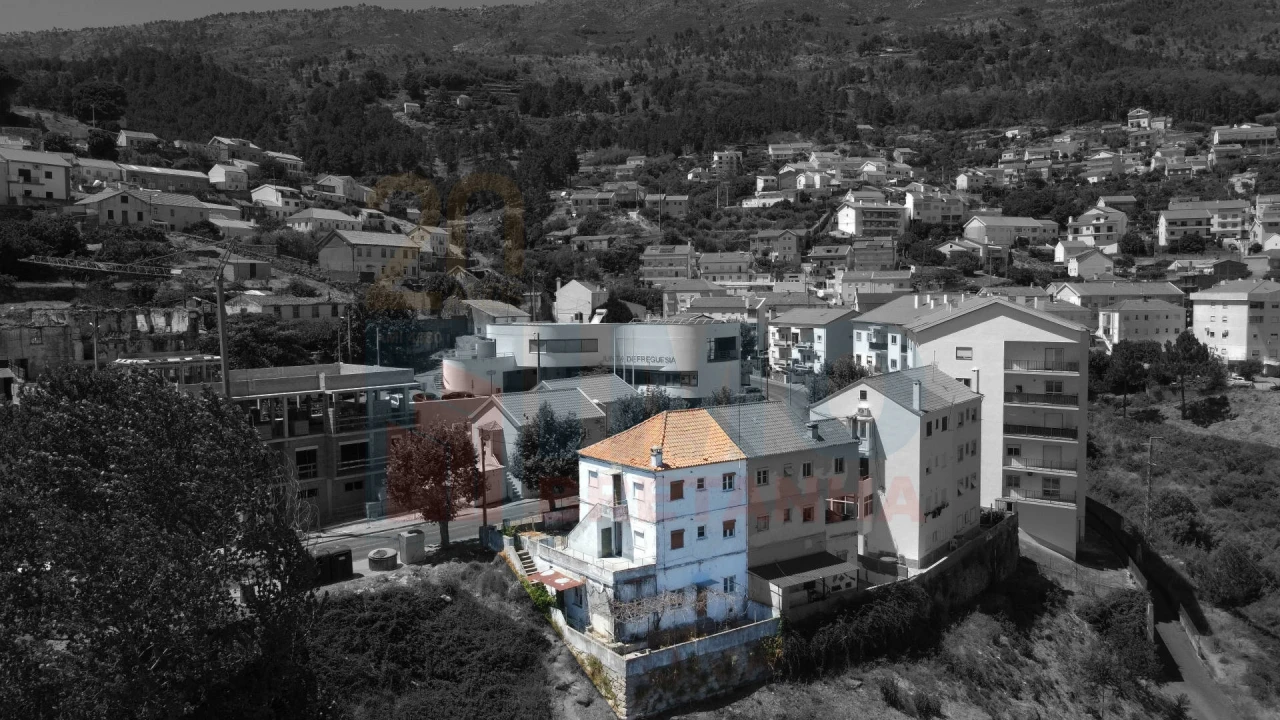 Prédio para Venda em Cantar-Galo e Vila do Carvalho Foto 3