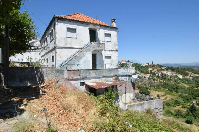 Prédio para Venda em Cantar-Galo e Vila do Carvalho Foto 28