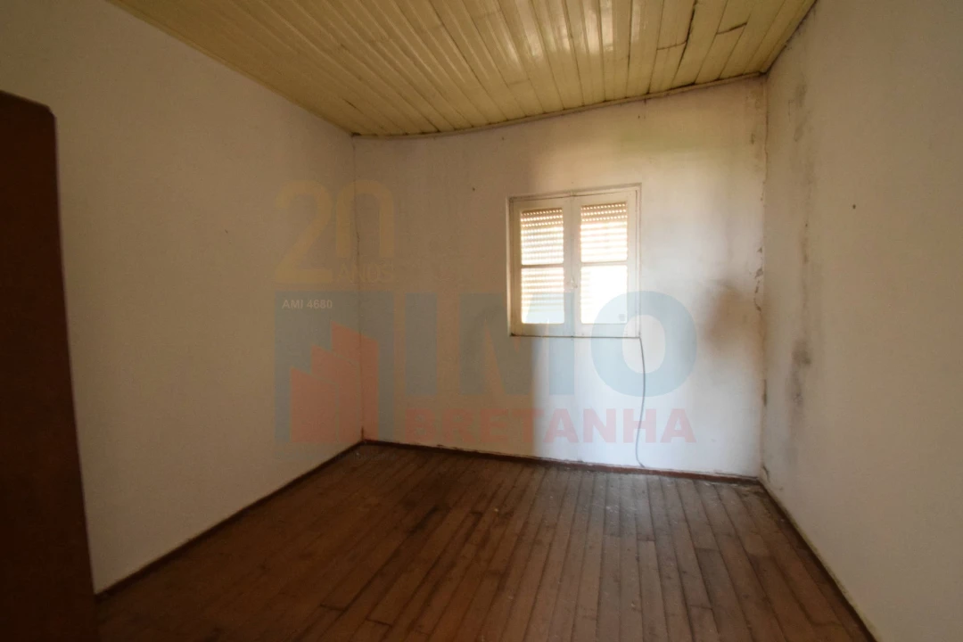 Prédio para Venda em Cantar-Galo e Vila do Carvalho Foto 23