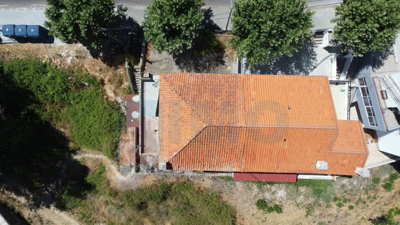 Prédio para Venda em Cantar-Galo e Vila do Carvalho Foto 8