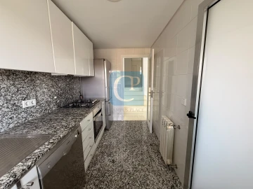 Apartamento T2 para Venda em Cidade da Maia
