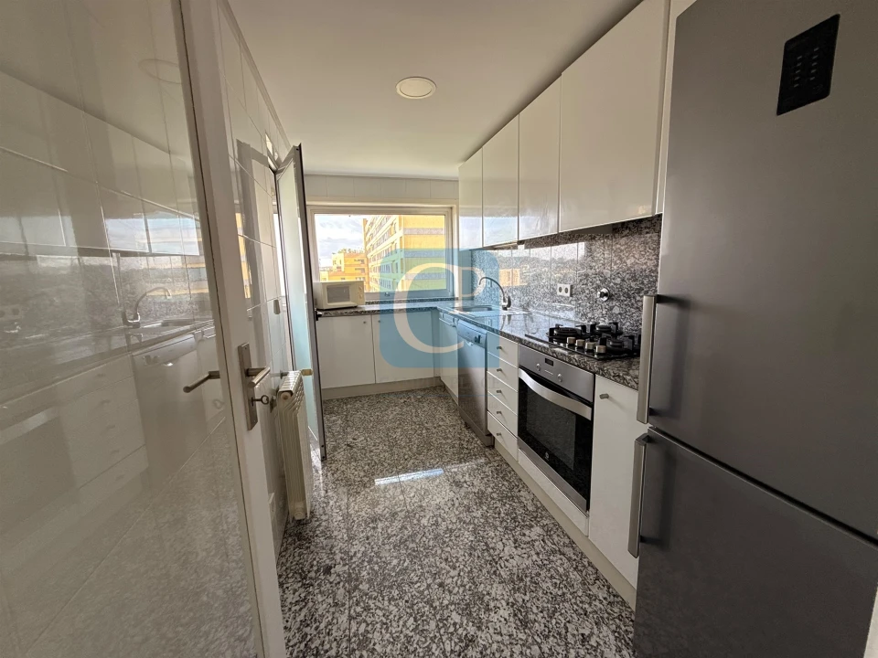 Apartamento T2 para Venda em Cidade da Maia Foto 17