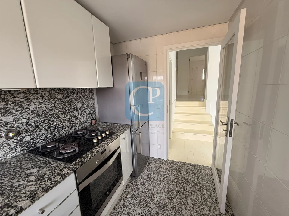 Apartamento T2 para Venda em Cidade da Maia Foto 18