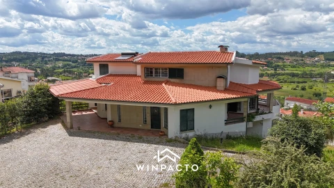 Moradia T6 para Venda em Seia, São Romão e Lapa dos Dinheiros