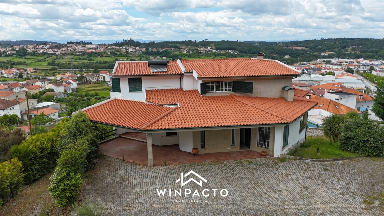 Moradia T6 para Venda em Seia, São Romão e Lapa dos Dinheiros Foto 46