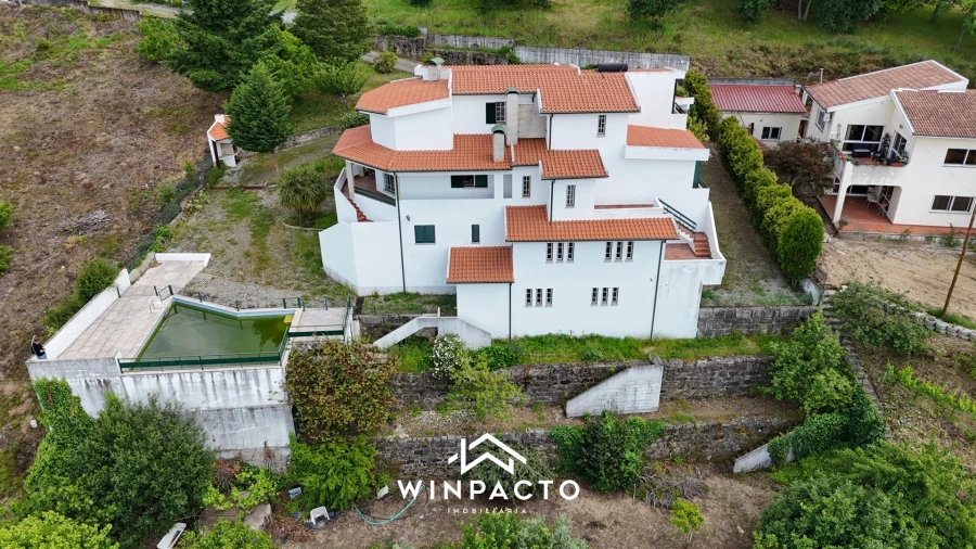 Moradia T6 para Venda em Seia, São Romão e Lapa dos Dinheiros Foto 49