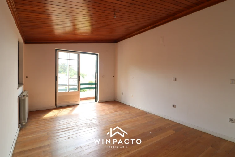 Moradia T6 para Venda em Seia, São Romão e Lapa dos Dinheiros Foto 38