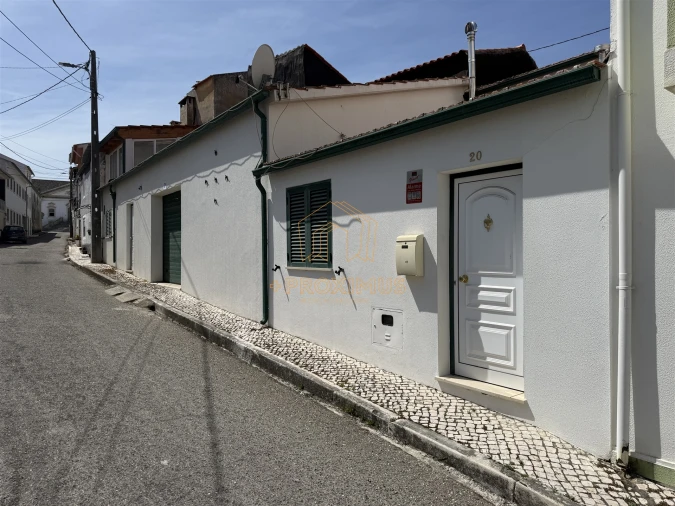 Moradia T2 para Venda em Maiorca Foto 2