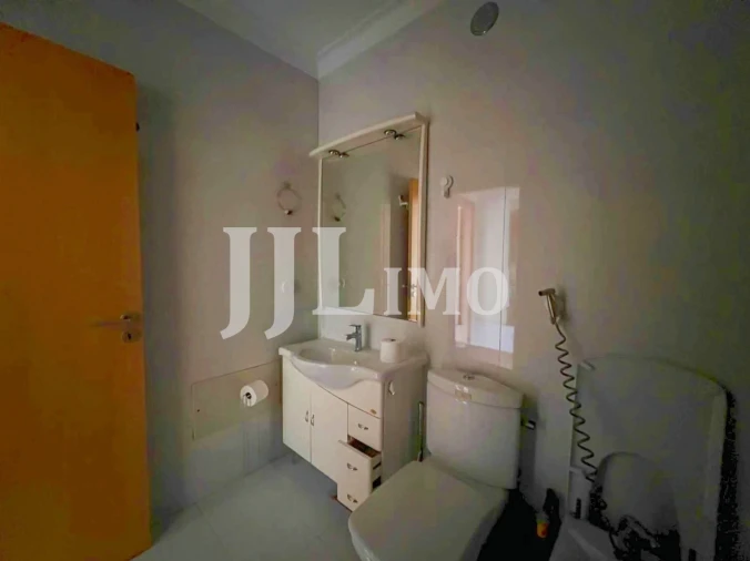 Apartamento T1 para Arrendamento em Lumiar Foto 7