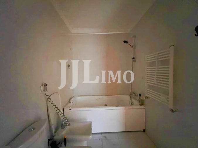 Apartamento T1 para Arrendamento em Lumiar Foto 8