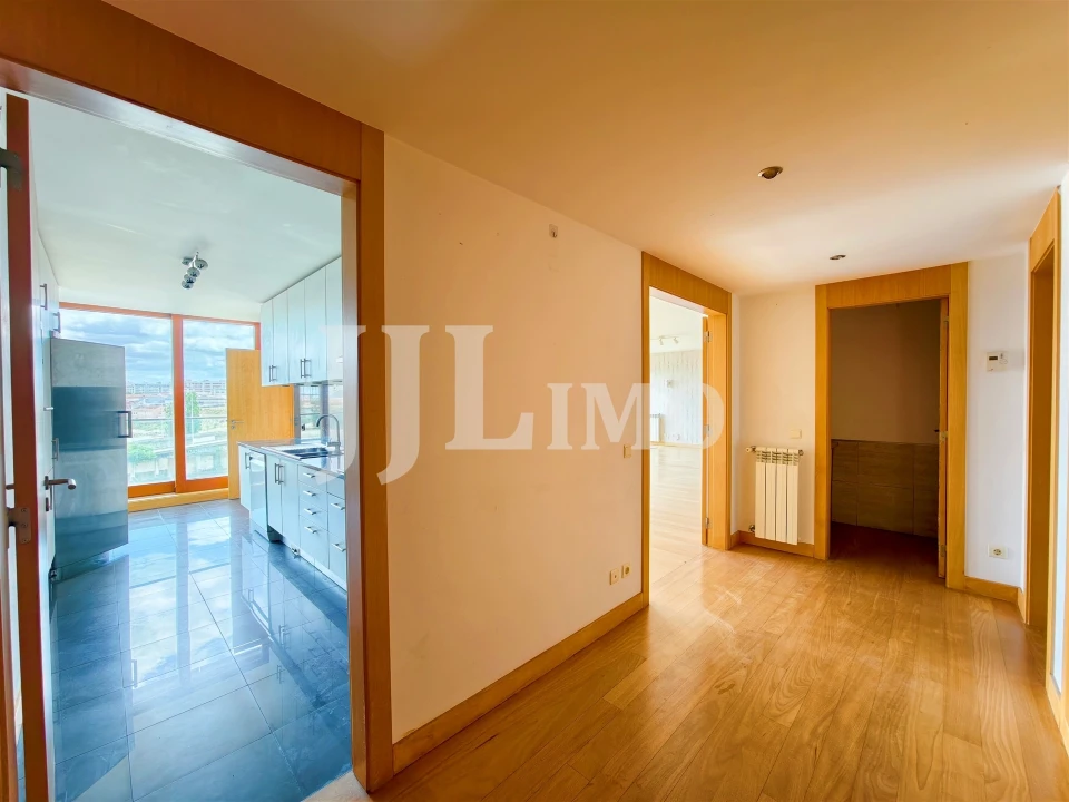 Apartamento T4 para Venda em Parque das Nações Foto 6