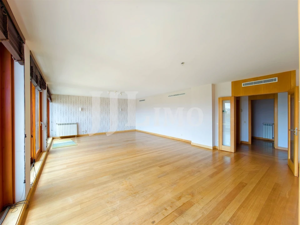Apartamento T4 para Venda em Parque das Nações Foto 10