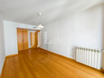 Apartamento T4 para Venda em Parque das Nações