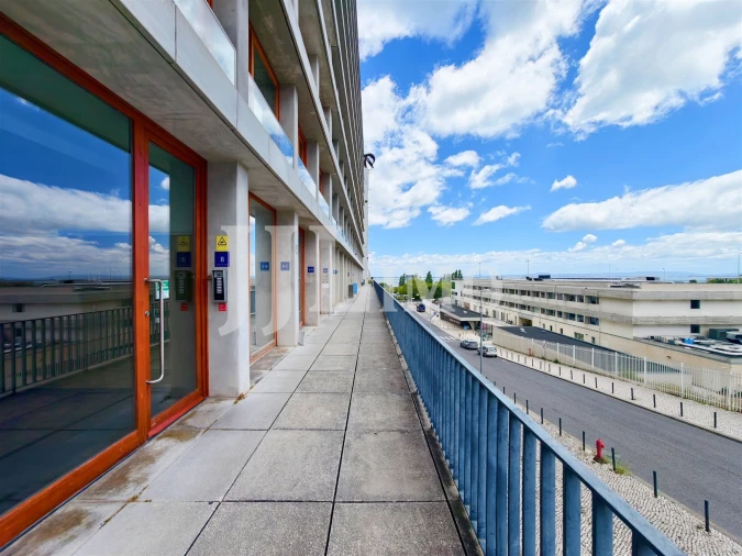 Apartamento T4 para Venda em Parque das Nações Foto 2