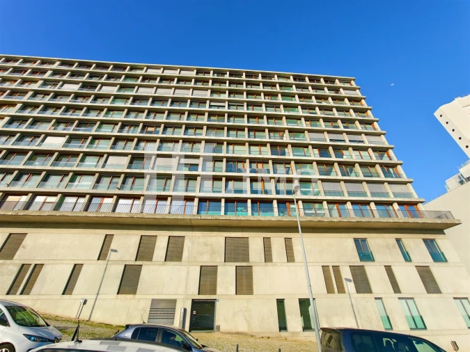 Apartamento T4 para Venda em Parque das Nações Foto 3