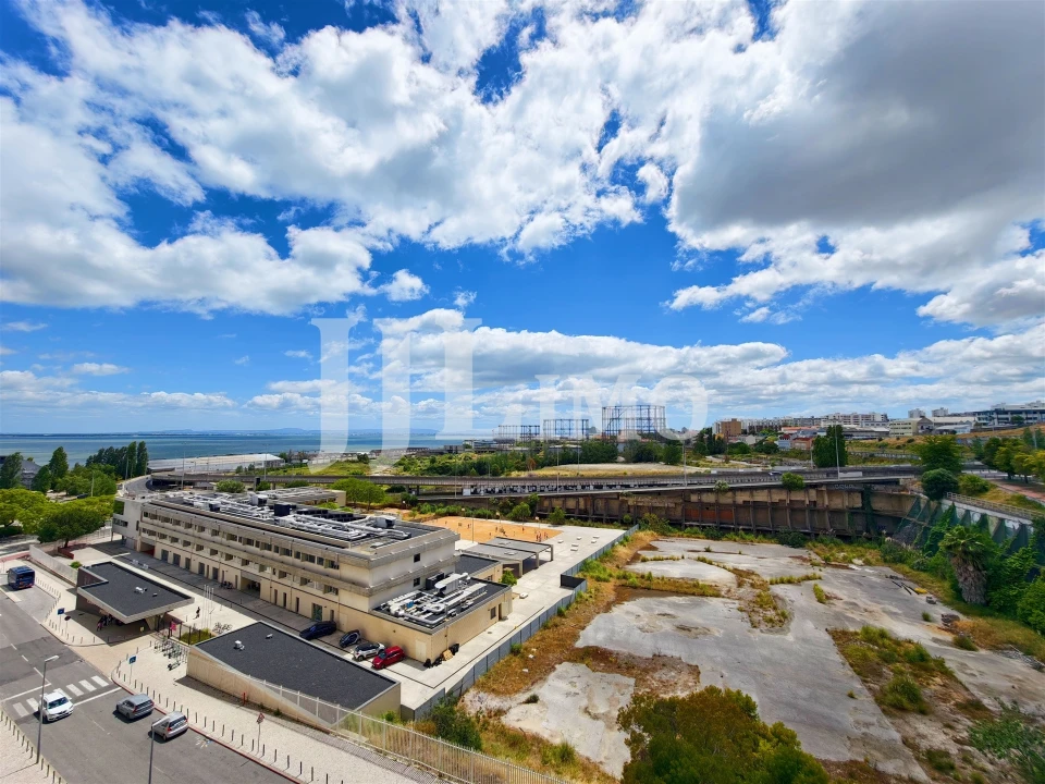 Apartamento T4 para Venda em Parque das Nações Foto 14