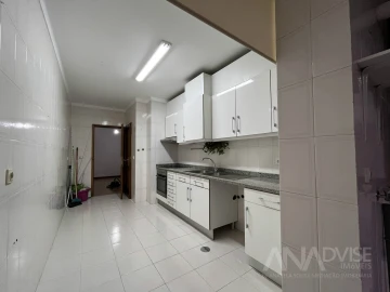 Apartamento T3 para Arrendamento em Viseu