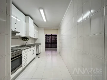 Apartamento T3 para Arrendamento em Viseu