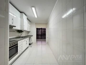 Apartamento T3 para Arrendamento em Viseu