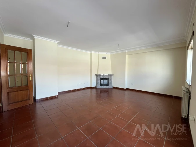 Apartamento T2 para Venda em Viseu Foto 18