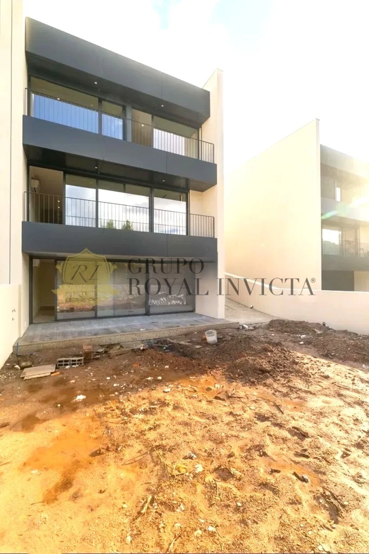 Moradia T3 para Venda em Fânzeres e São Pedro da Cova Foto 2